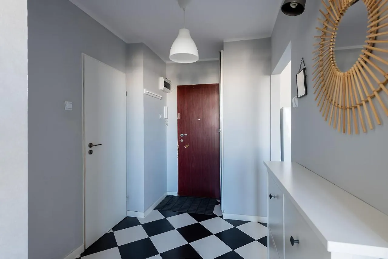 Apartment Maklakiewicza 17: Central Warsaw View with Airport Proximity